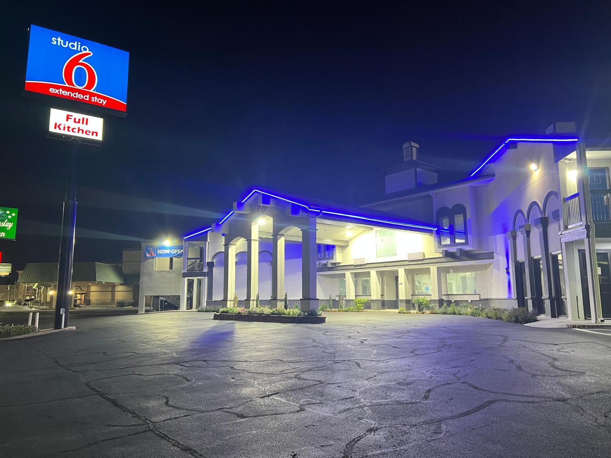 Studio 6 Tulsa Ok Central Екстериор снимка