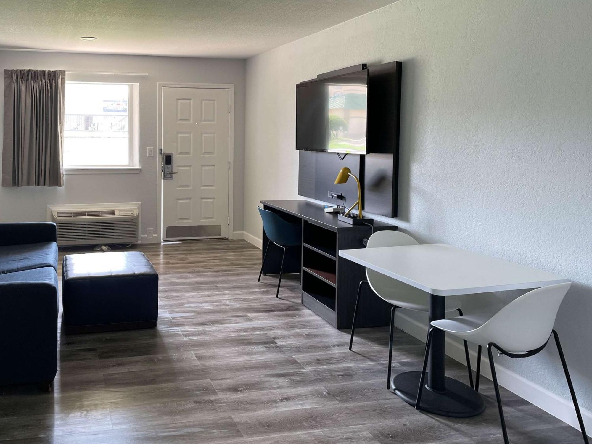 Studio 6 Tulsa Ok Central Екстериор снимка