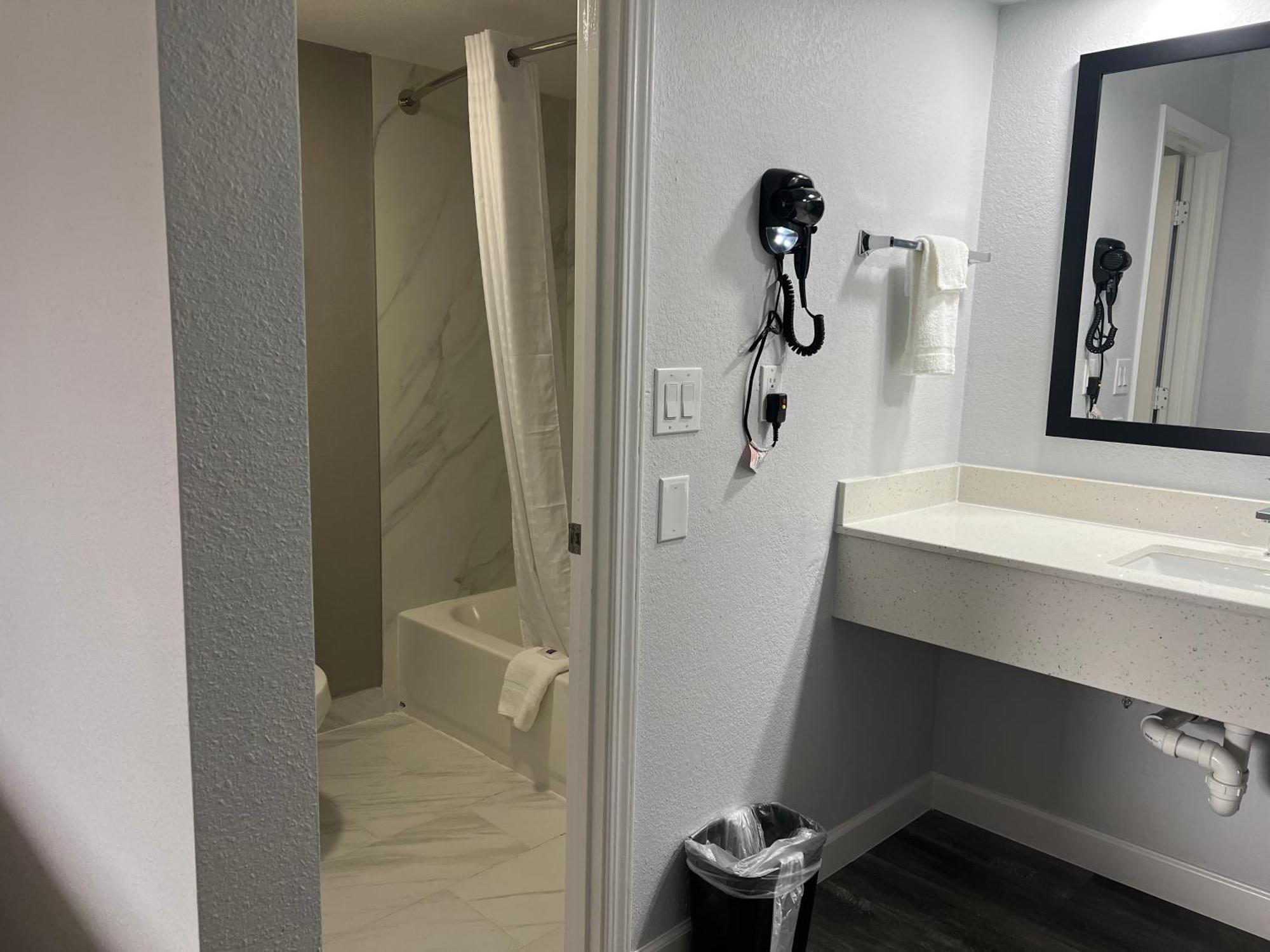 Studio 6 Tulsa Ok Central Екстериор снимка